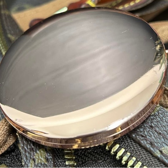 Compact Mirror - Picture 6 of 10